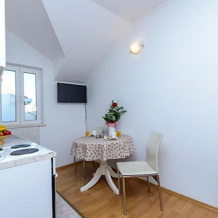 게스트하우스 Adria 챠브타트